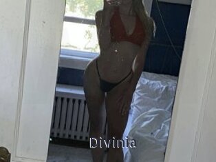Divinia