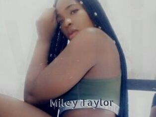 Miley_Taylor