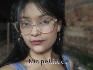 Mia_pettiteee